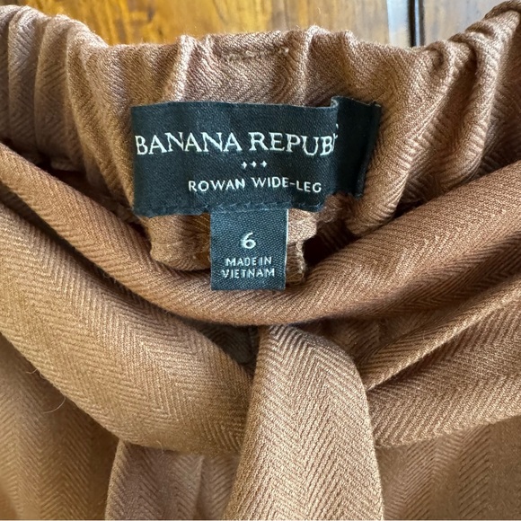 Banana Republic Rowan Wide Leg cropped pants - Picture 5 of 6